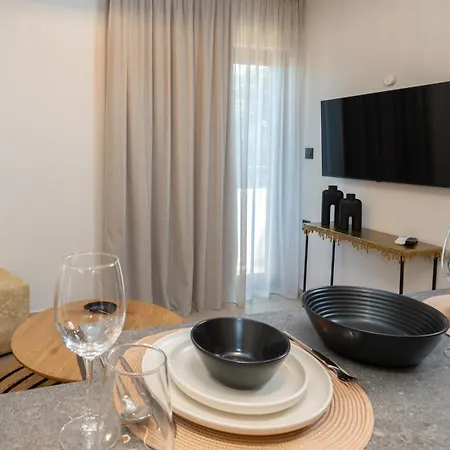 Paizan Homes - Center Апартаменты Кос