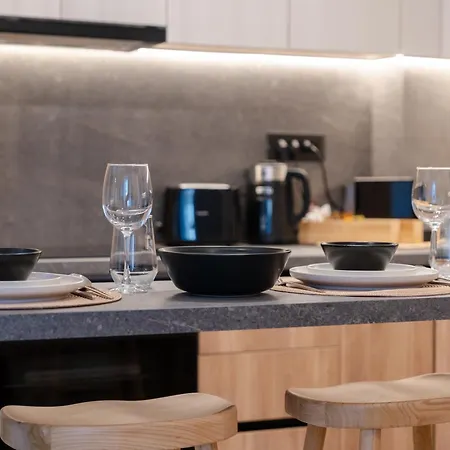 Paizan Homes - Centre Apartment *